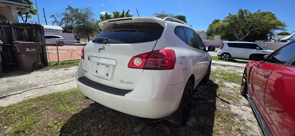 2011 Nissan Rogue - Image 5 of 7
