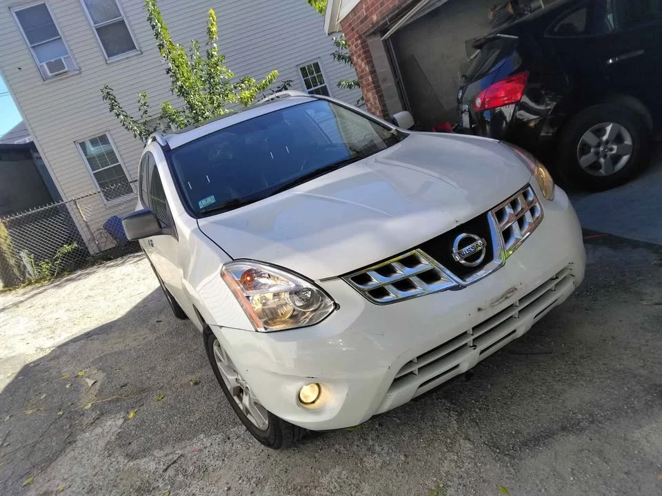 2011 Nissan Rogue - Image 17 of 18