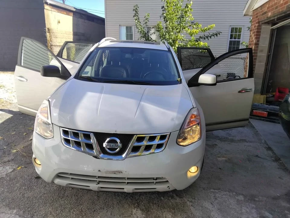 2011 Nissan Rogue - Image 10 of 18