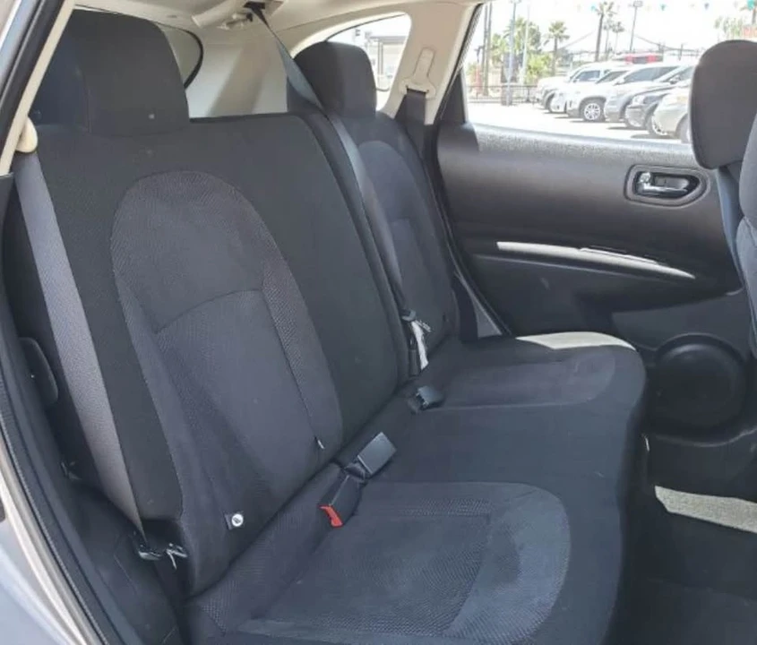 2011 Nissan Rogue - Image 6 of 10