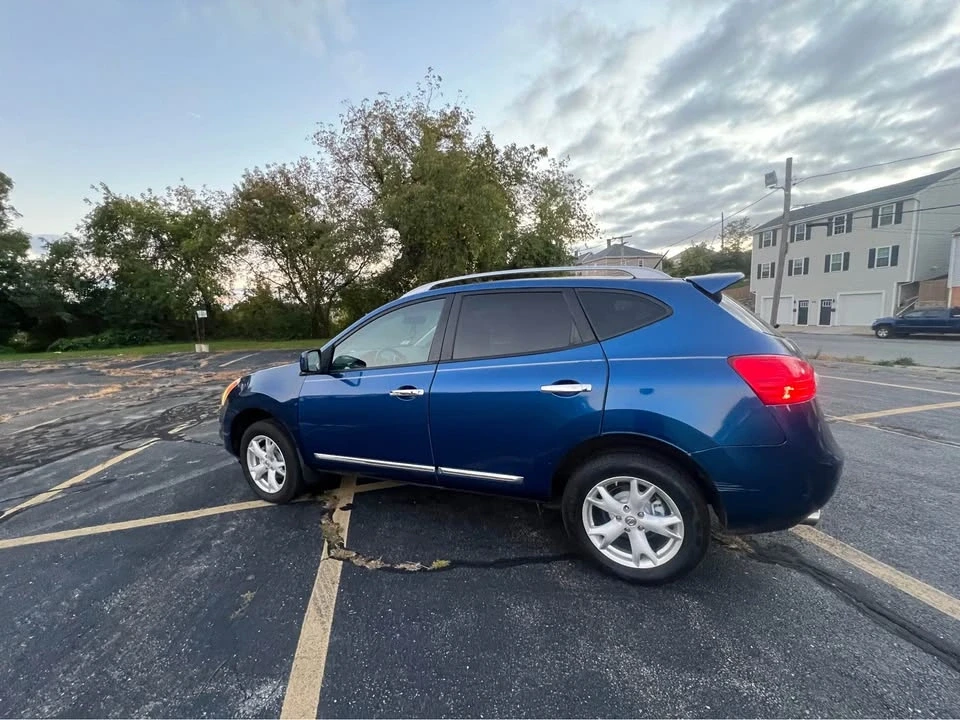2011 Nissan Rogue - Image 3 of 15