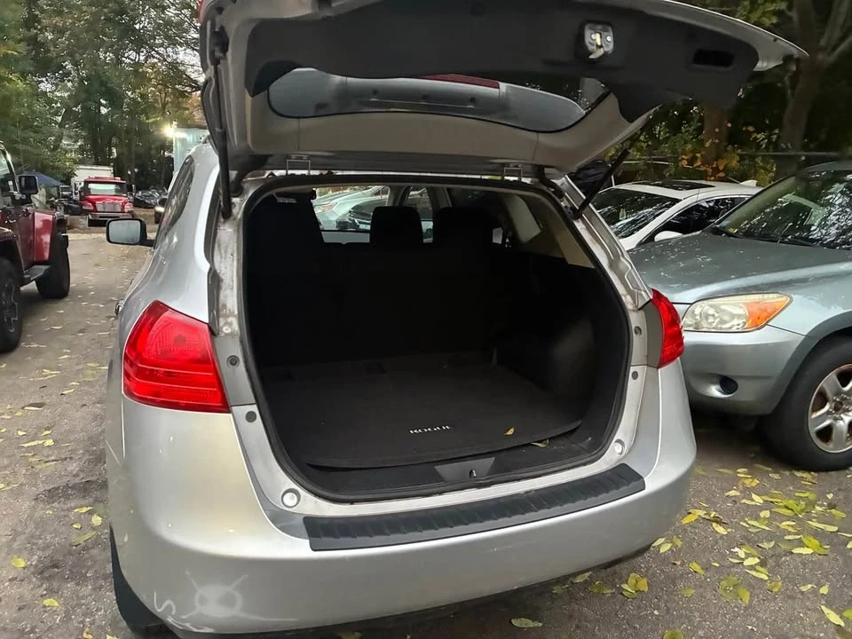 2011 Nissan Rogue - Image 7 of 11