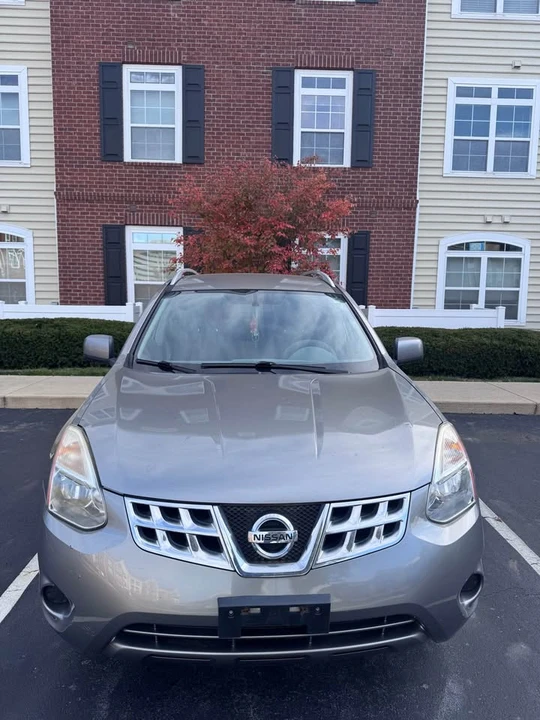 2011 Nissan Rogue - Image 2 of 4