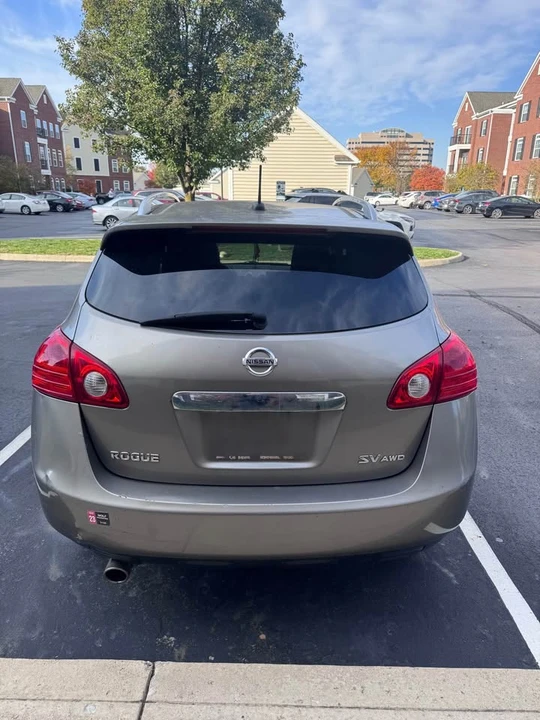2011 Nissan Rogue - Image 3 of 4