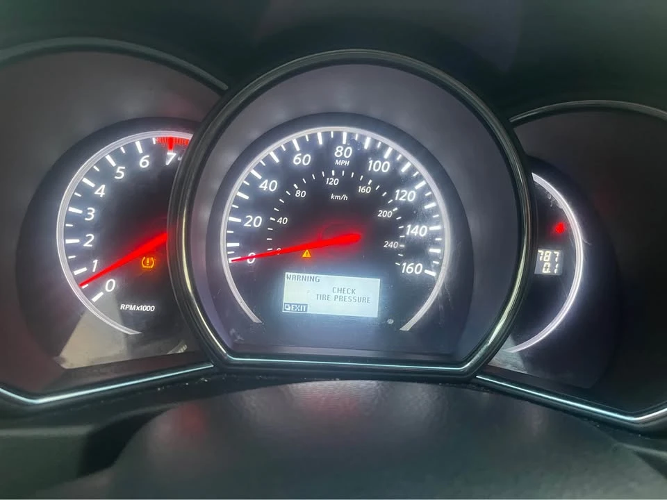 2011 Nissan Rogue - Image 11 of 11