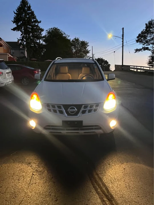 2011 Nissan Rogue - Image 17 of 18
