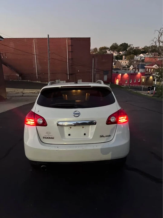 2011 Nissan Rogue - Image 6 of 18