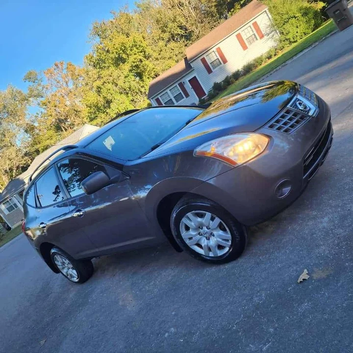 2011 Nissan Rogue - Image 2 of 10