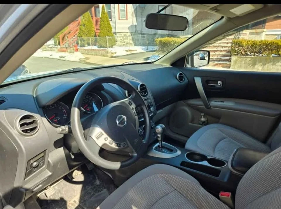 2011 Nissan Rogue - Image 6 of 7