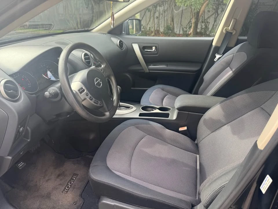 2011 Nissan Rogue - Image 7 of 10