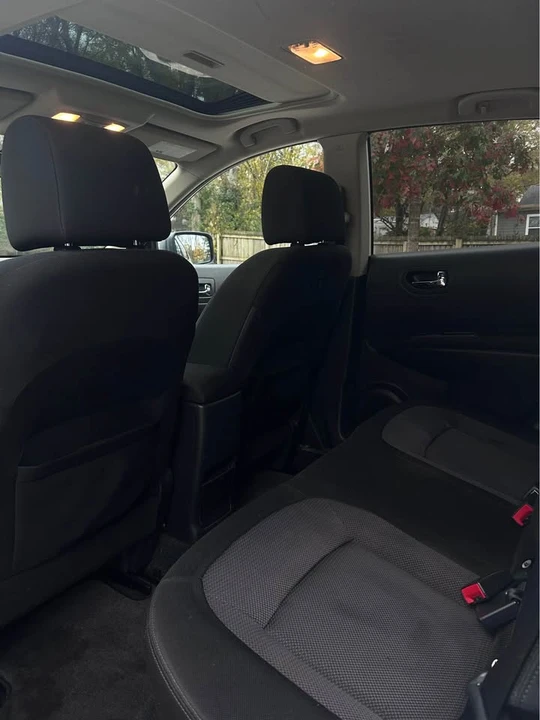 2011 Nissan Rogue - Image 5 of 8