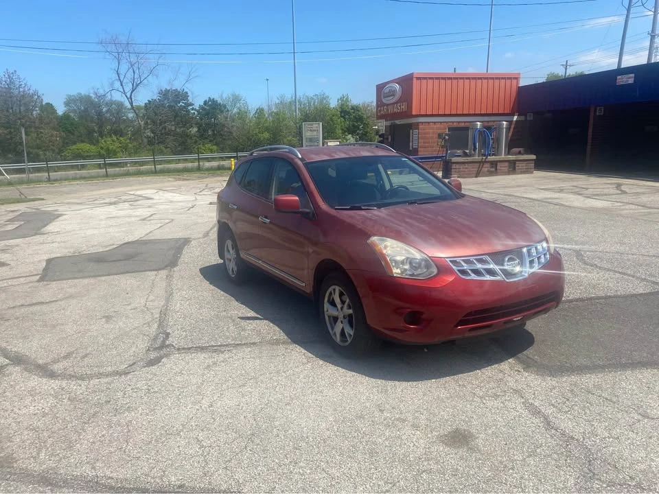 2011 Nissan Rogue - Image 3 of 14