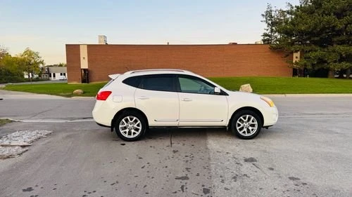 2011 Nissan Rogue - Image 6 of 15