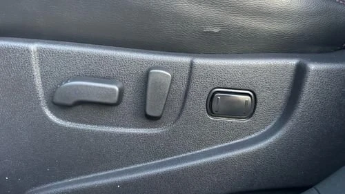 2011 Nissan Rogue - Image 12 of 15