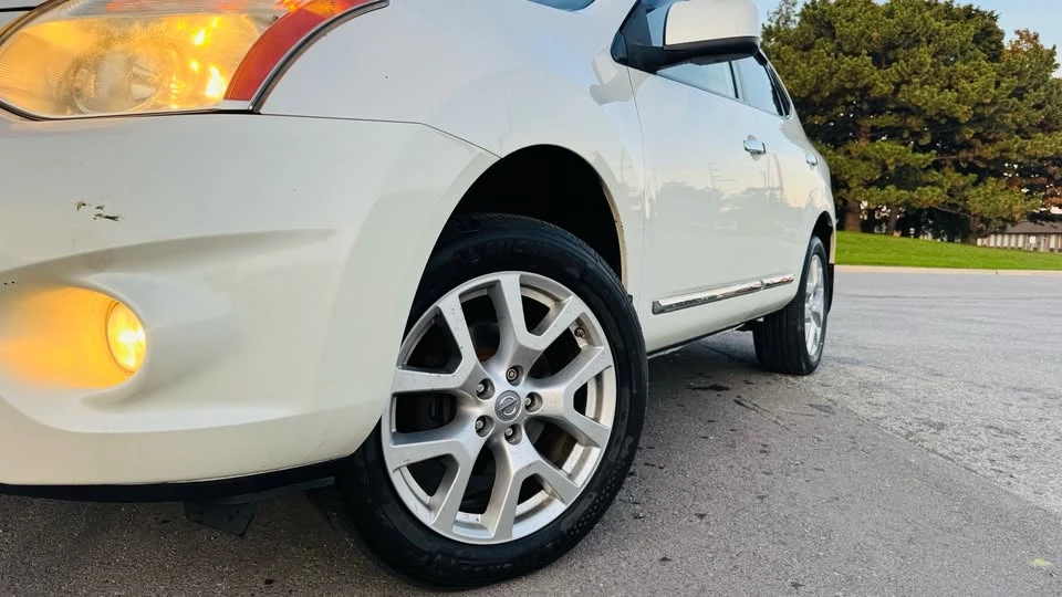 2011 Nissan Rogue - Image 8 of 15