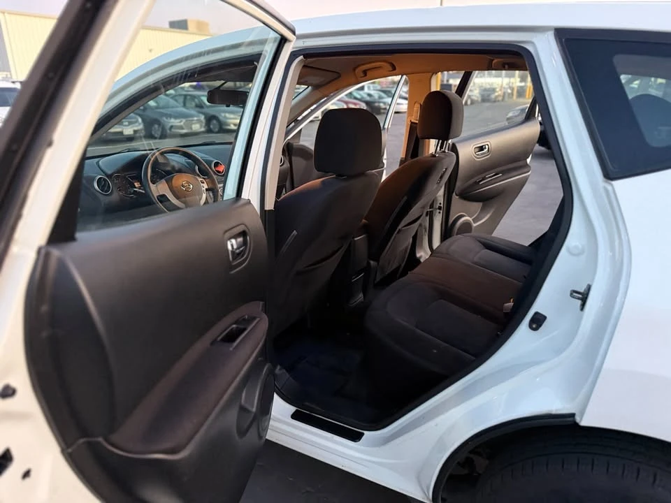 2011 Nissan Rogue - Image 10 of 12