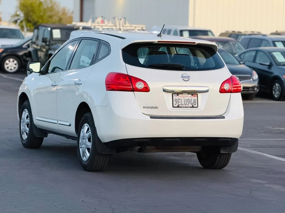 2011 Nissan Rogue - Image 6 of 12