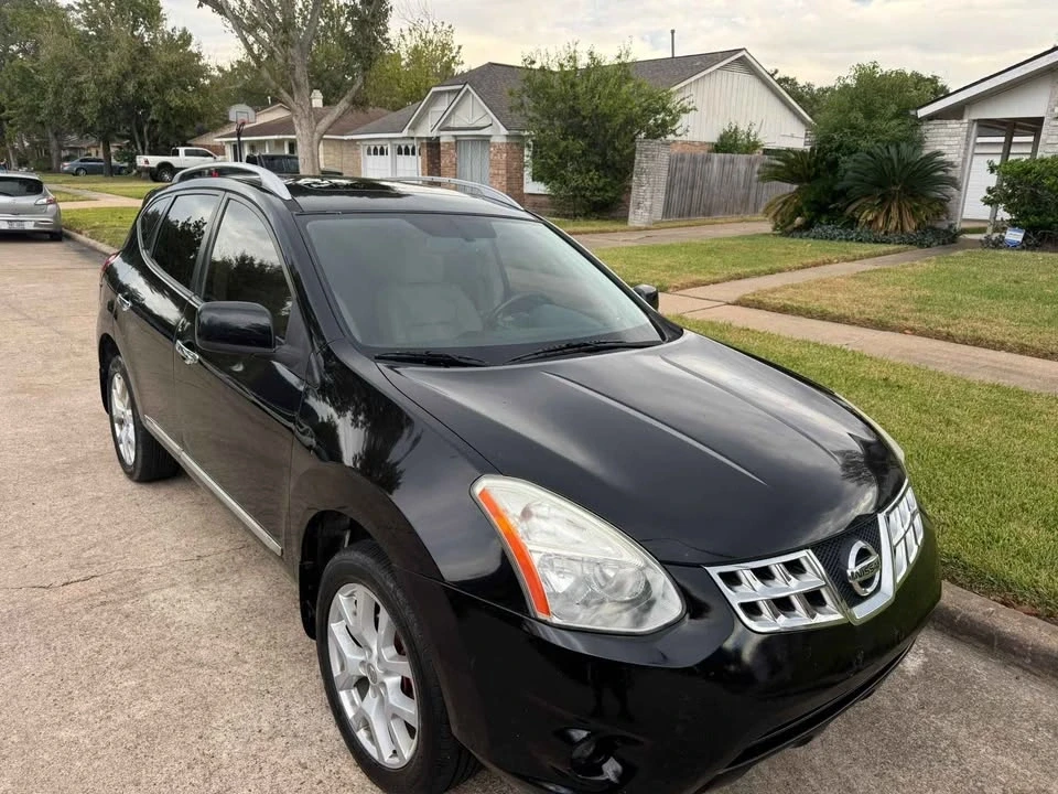 2011 Nissan Rogue - Image 6 of 13