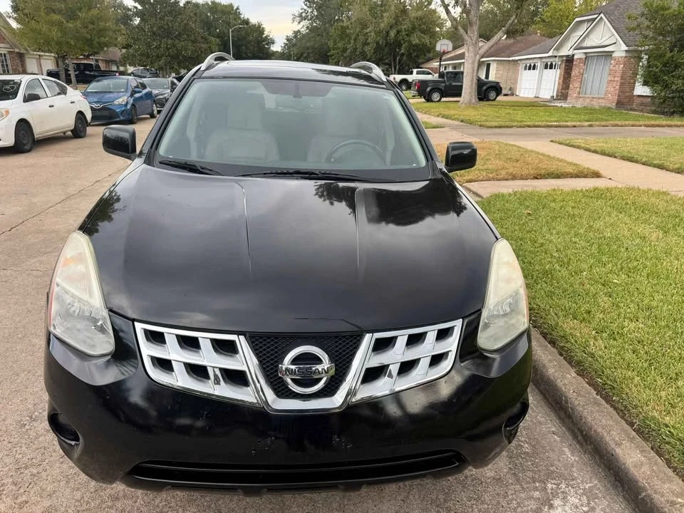 2011 Nissan Rogue - Image 2 of 13