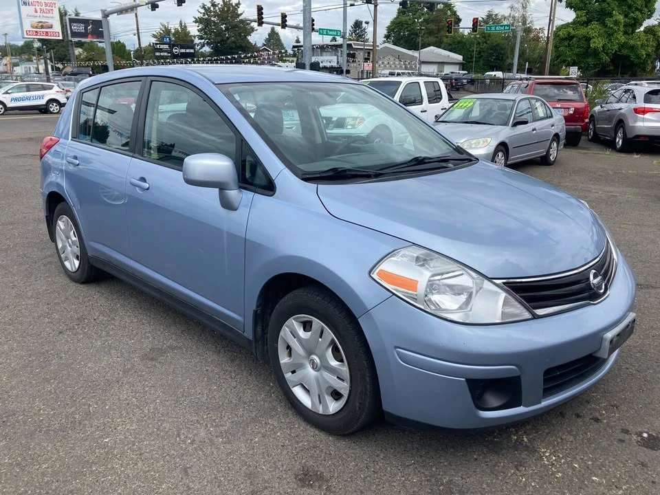 2011 Nissan Versa - Image 6 of 10