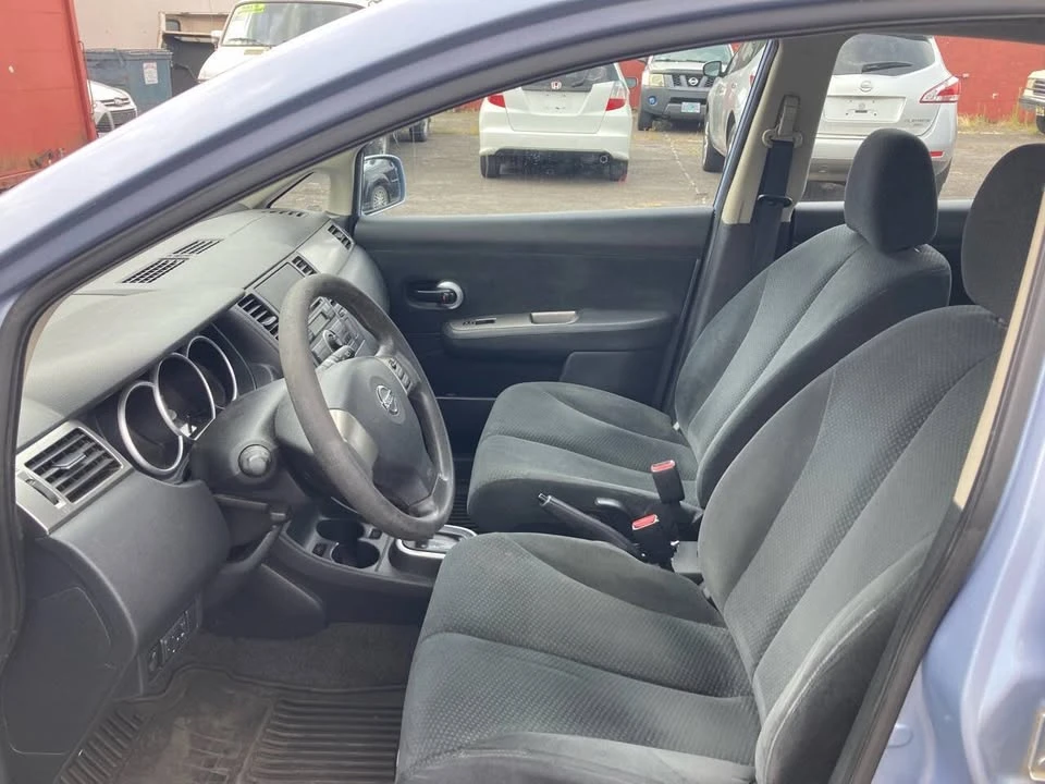 2011 Nissan Versa - Image 8 of 10