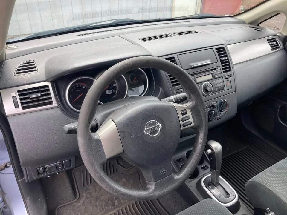 2011 Nissan Versa - Image 10 of 10
