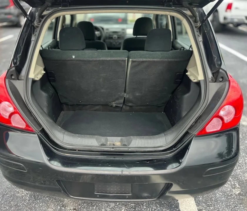 2011 Nissan Versa - Image 12 of 12