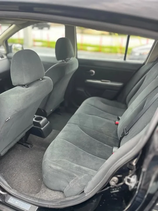 2011 Nissan Versa - Image 9 of 12