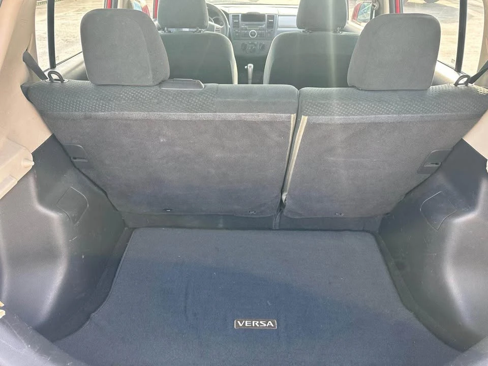 2011 Nissan Versa - Image 10 of 10