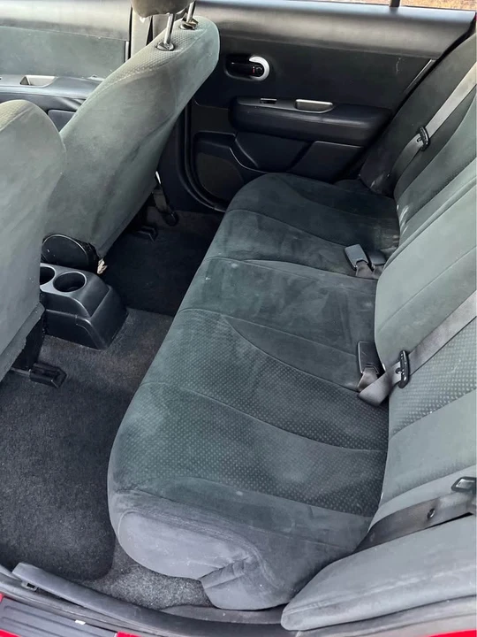 2011 Nissan Versa - Image 11 of 14