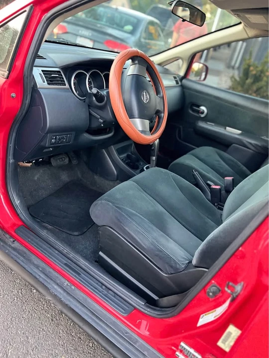 2011 Nissan Versa - Image 8 of 14