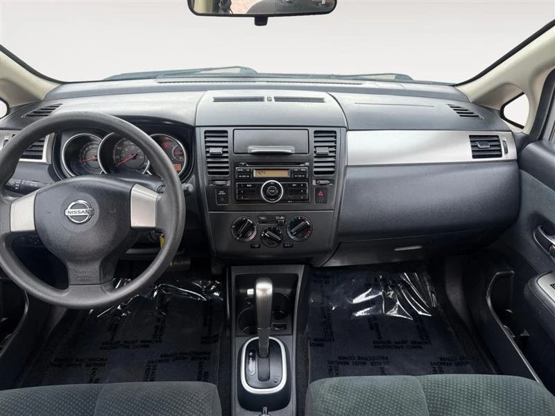 2011 Nissan Versa - Image 11 of 18
