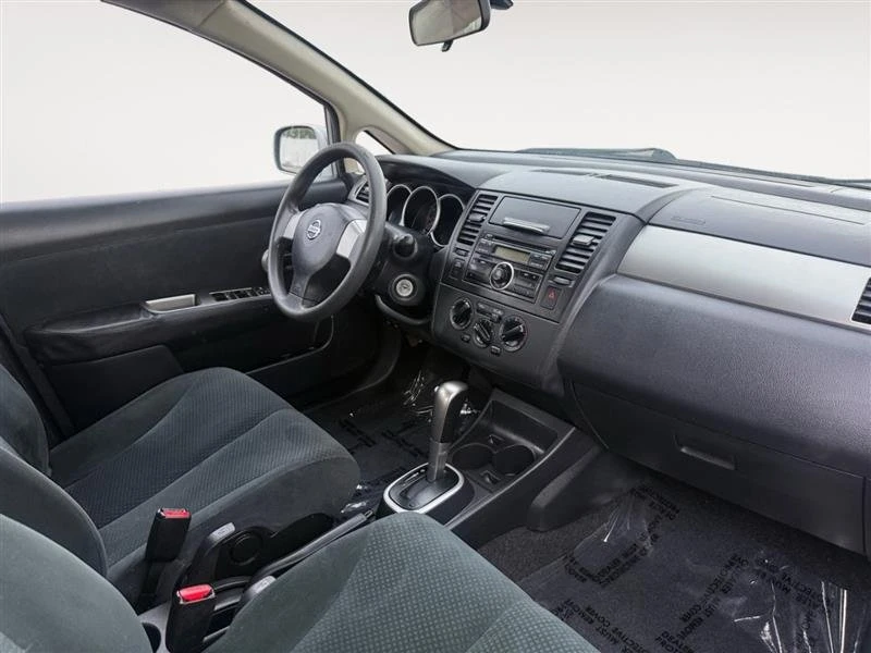 2011 Nissan Versa - Image 14 of 18