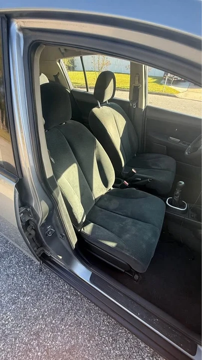 2011 Nissan Versa - Image 14 of 15