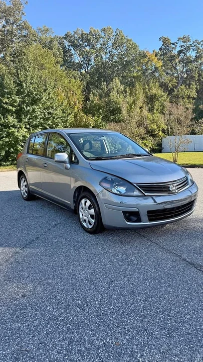 2011 Nissan Versa - Image 2 of 15