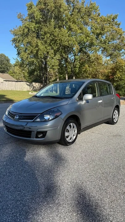 2011 Nissan Versa - Image 3 of 15