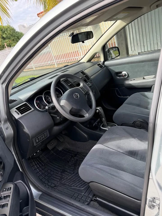 2011 Nissan Versa - Image 15 of 16