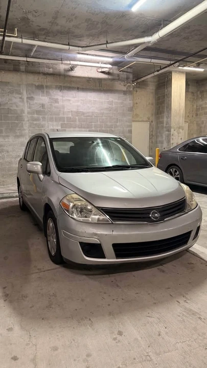 2011 Nissan Versa - Image 2 of 2