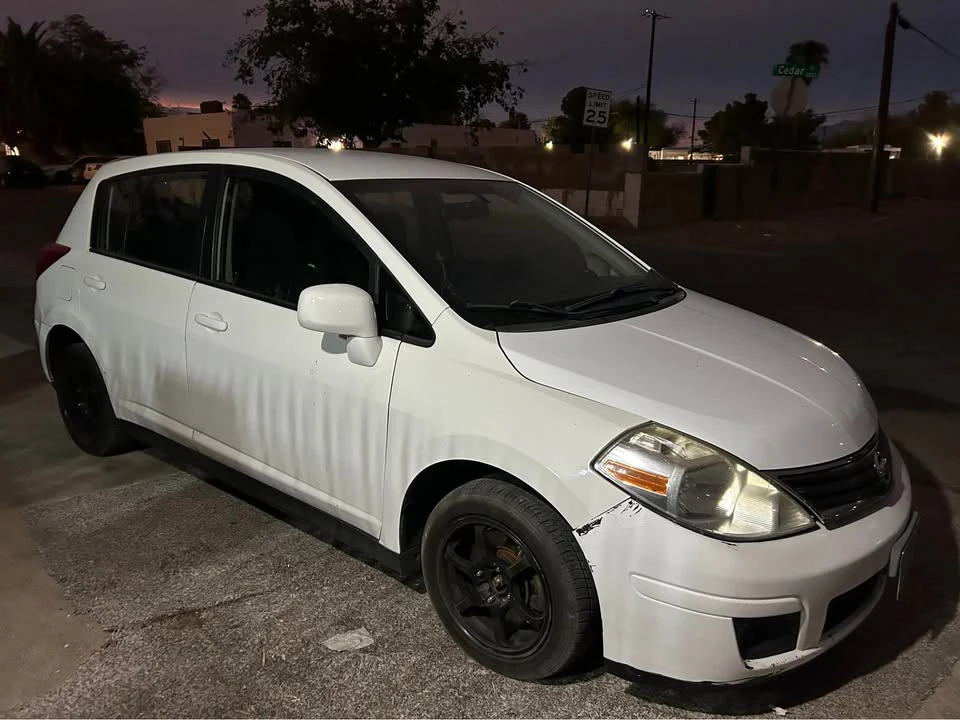 2011 Nissan Versa - Image 4 of 6