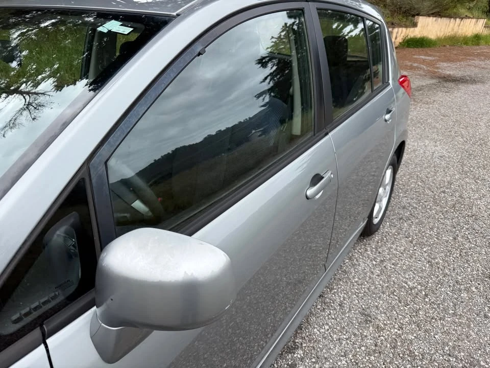 2011 Nissan Versa - Image 7 of 17