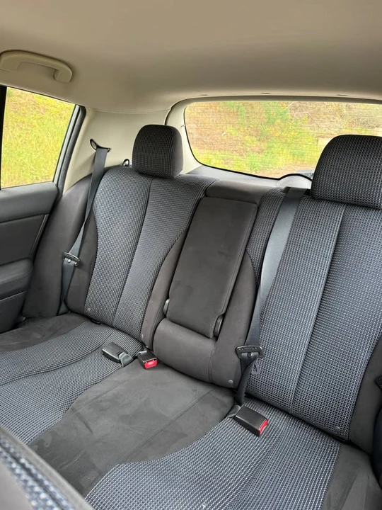 2011 Nissan Versa - Image 14 of 17