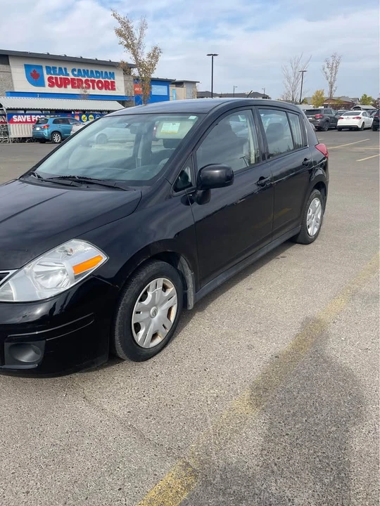 2011 Nissan Versa - Image 6 of 7