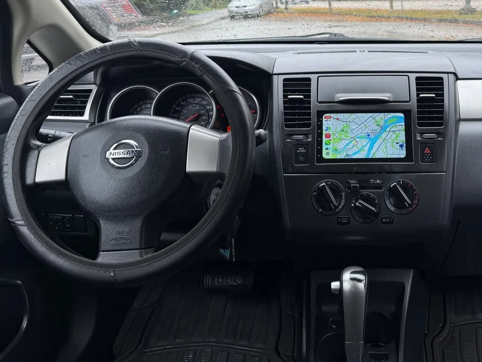 2011 Nissan Versa - Image 14 of 17