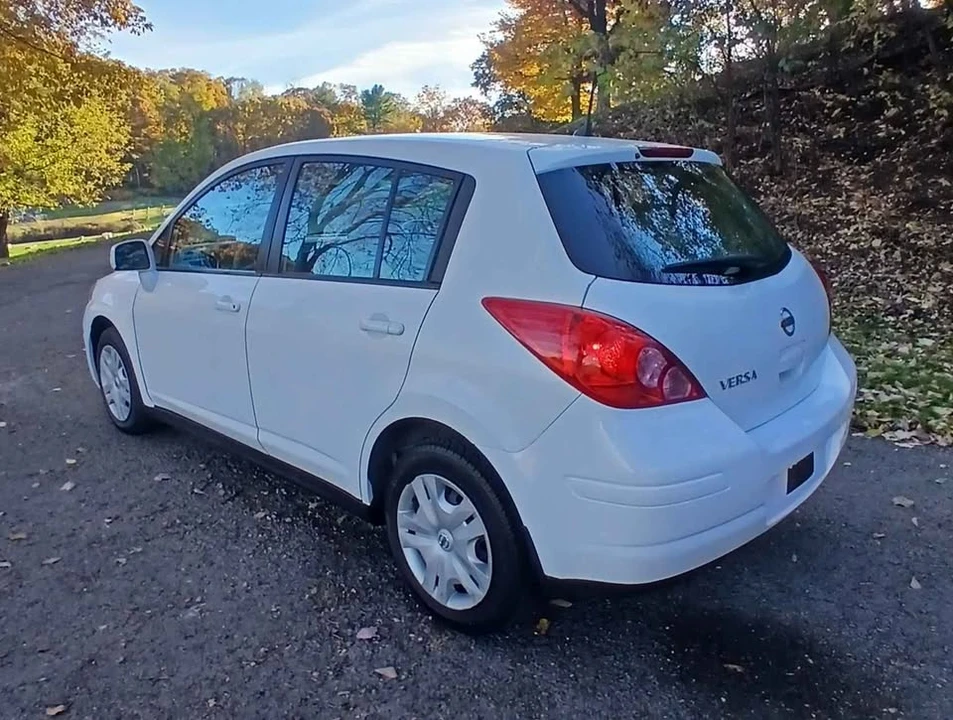 2011 Nissan Versa - Image 3 of 13
