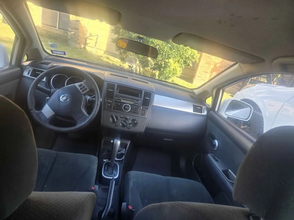 2011 Nissan Versa - Image 9 of 9