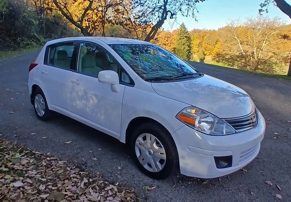 2011 Nissan Versa - Image 7 of 13