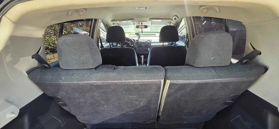 2011 Nissan Versa - Image 9 of 9