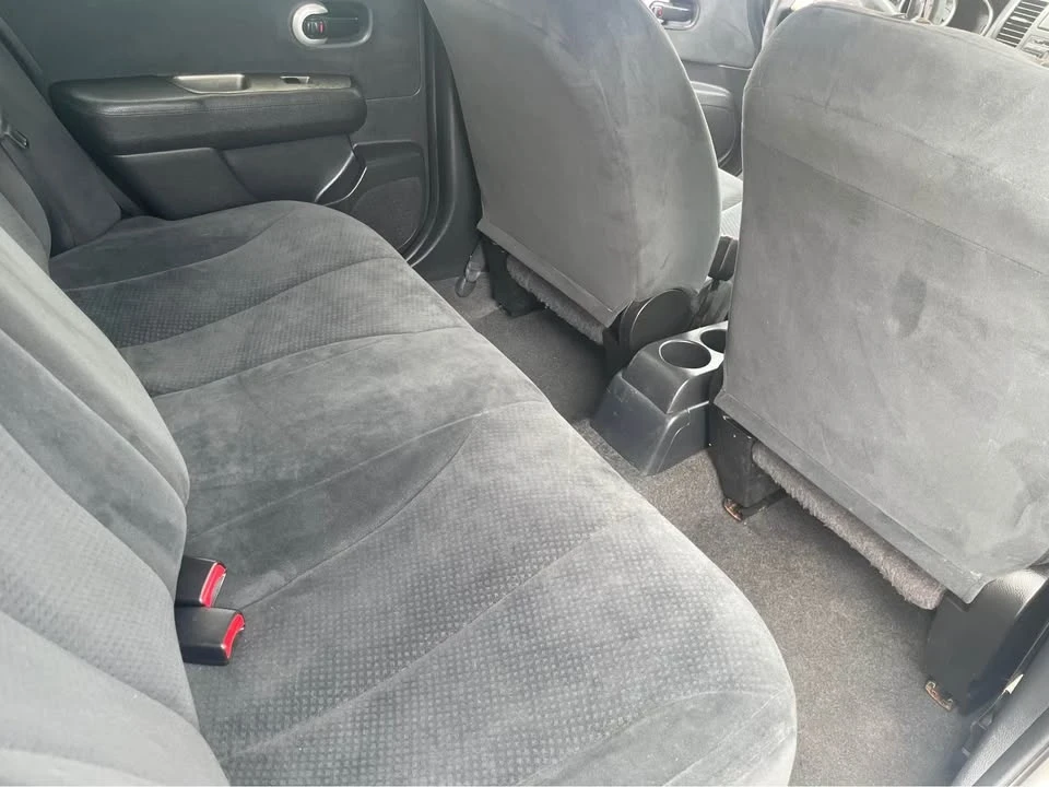 2011 Nissan Versa - Image 13 of 18