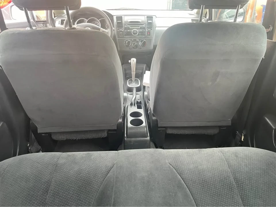 2011 Nissan Versa - Image 6 of 18