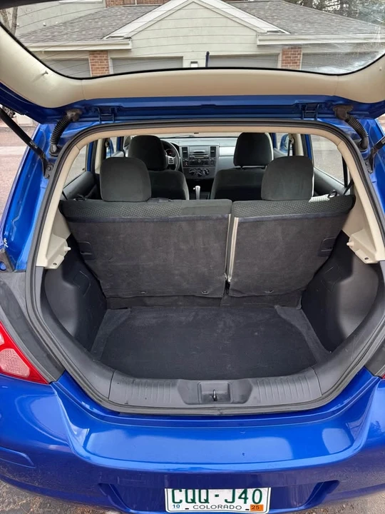2011 Nissan Versa - Image 12 of 16
